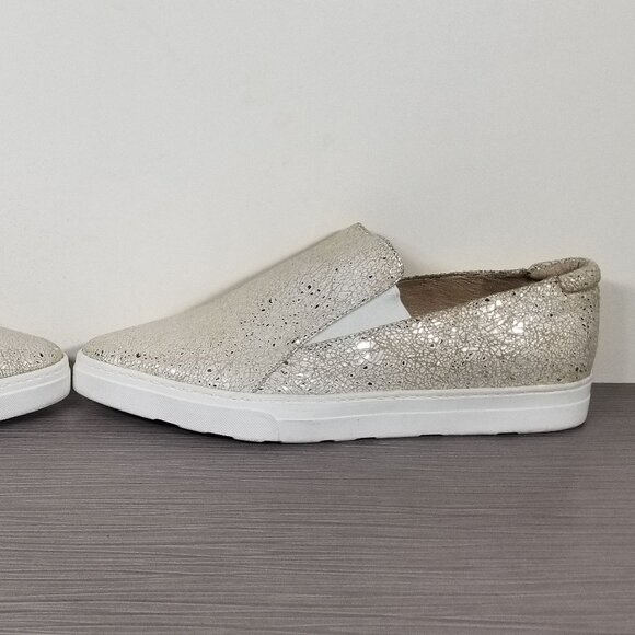 Pelle Moda Pointed Toe Slip-on Sneakers, Ivory Crackled Leather, Womens Size 7.5 - Picture 9 of 13